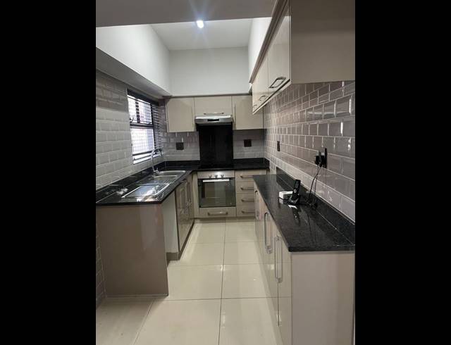 2 BEDROOM PROPERTY TO RENT IN OVERPORT